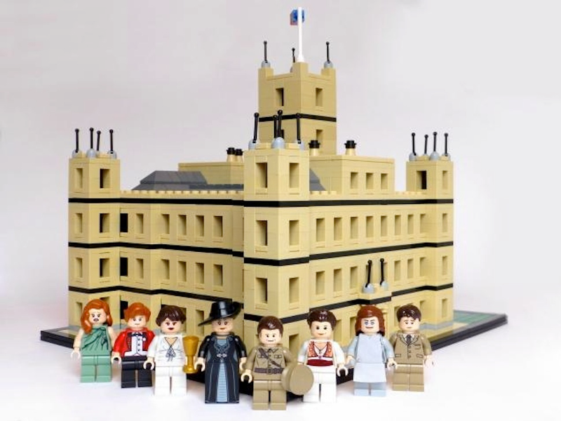 Illustration for article titled Lego Downton Abbey is bloody brilliant